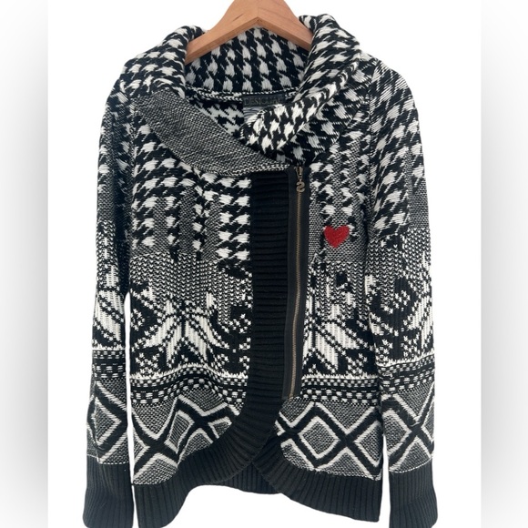 Desigual Black and White Patterned Sweater - Picture 1 of 10